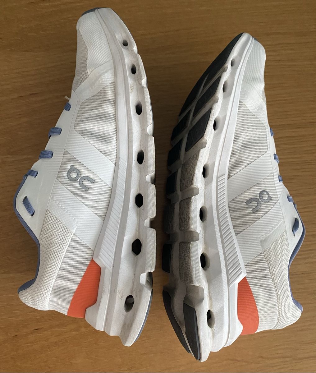 On Scarpe da donna: On Cloudrunner 40.5 Chaussures de course – Usato da Lausanne venduto da Vracorama 3