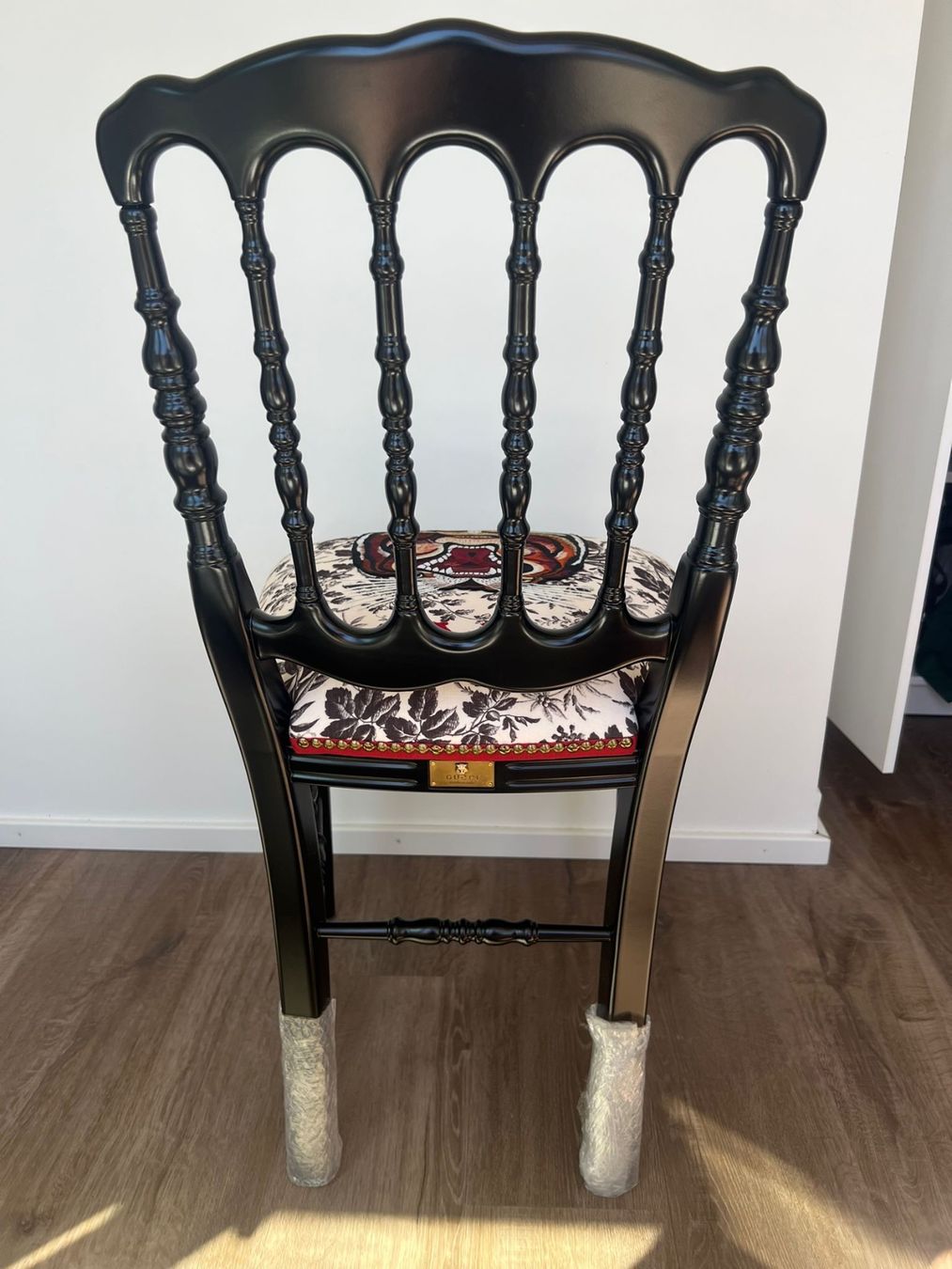 Gucci Stühle: Gucci chair – Gebraucht aus Zürich von MagicStuff007 1