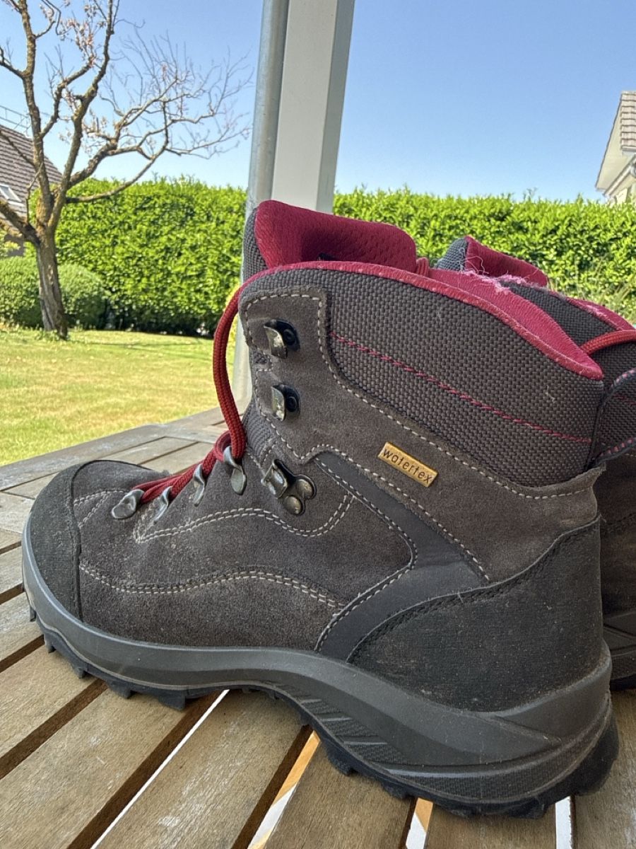 Everest Scarpe per ragazze: Wanderschuhe Everest Damen EU 40 gebraucht – Usato da Hombrechtikon venduto da zwy_fz6y 1