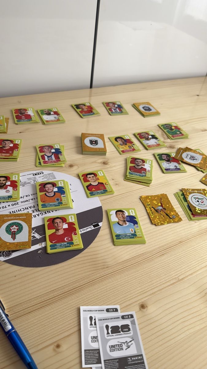 Panini Sammelbilder & Trading cards: Panini sticker 250-300 ca.  – Neu und originalverpackt aus Maienfeld von and_g6ts