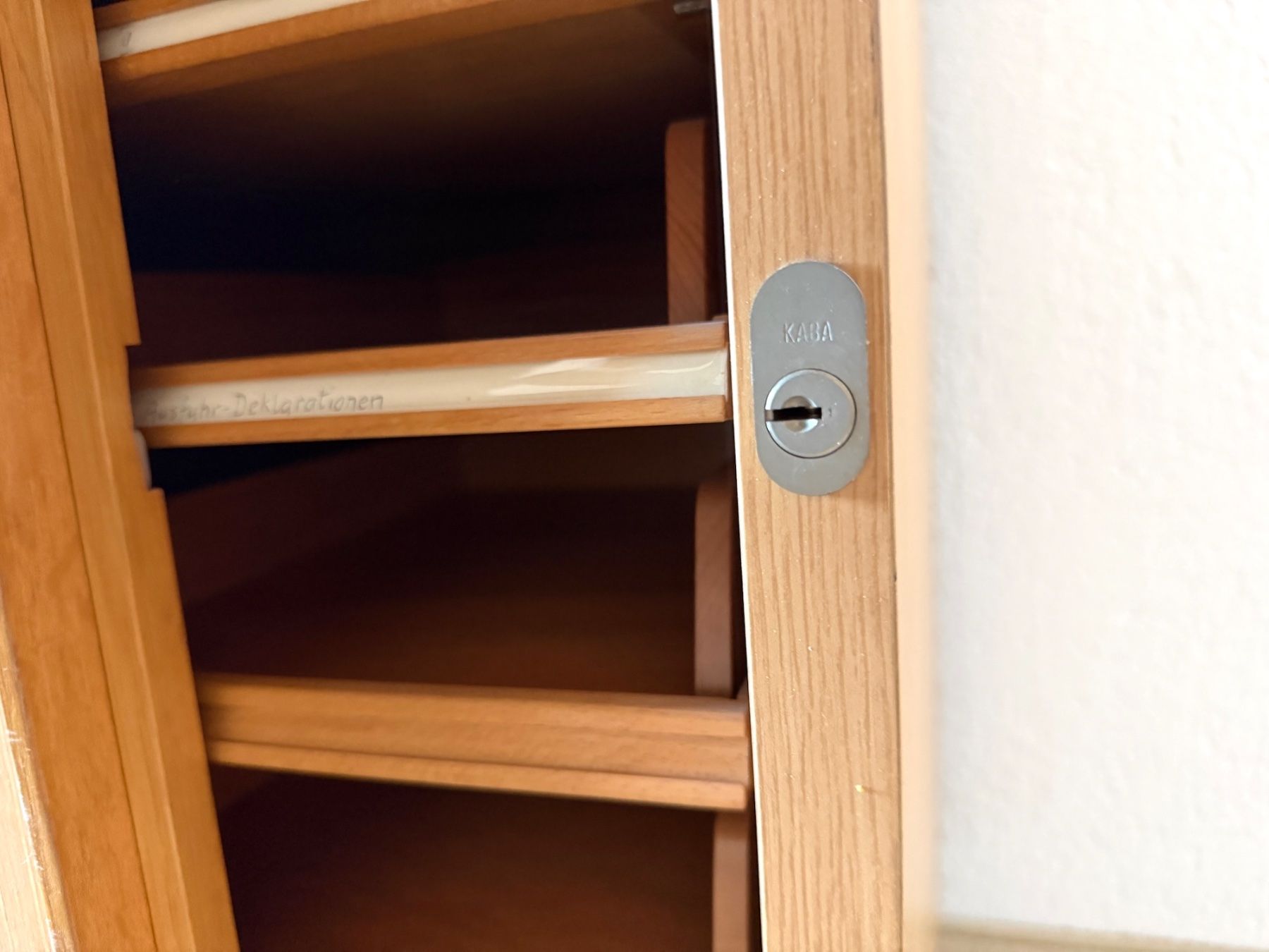 Schränke: |•|  Lateral-Schrank mit 7 Schubladen – Gebraucht aus Schlieren von Freundlich02 9