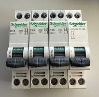 4x Leistungsschalter 13A 230V