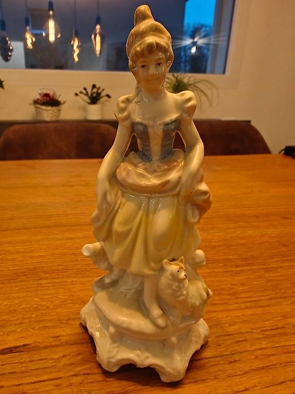 Tutte le decorazioni: Figurines en porcelaine – Usato da Marin-Epagnier venduto da Jac00b 2