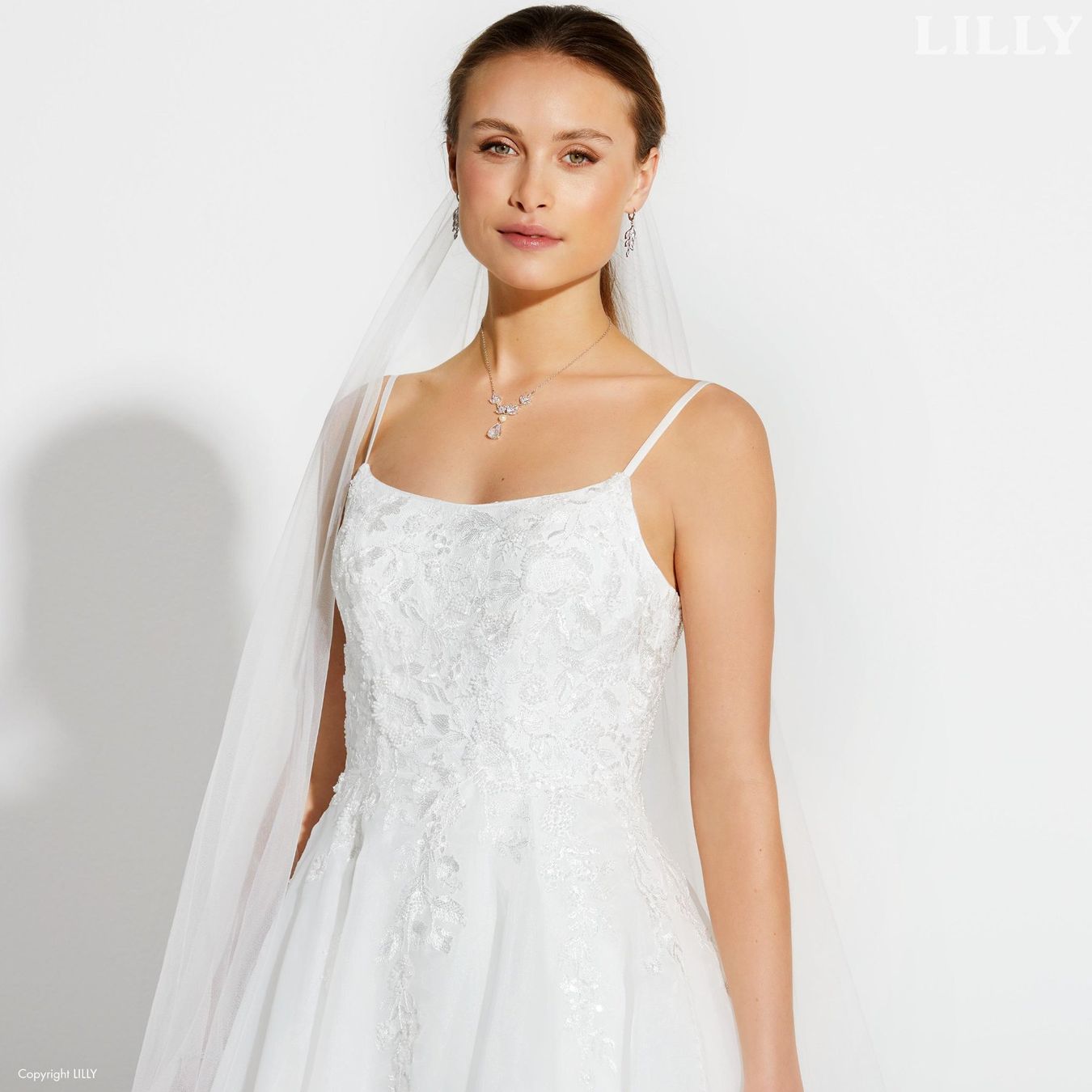 Vestiti: Secondhand Brautkleid von Lilly, Grösse 42 – Usato da Brunnen venduto da Herzig-Brautmode 2