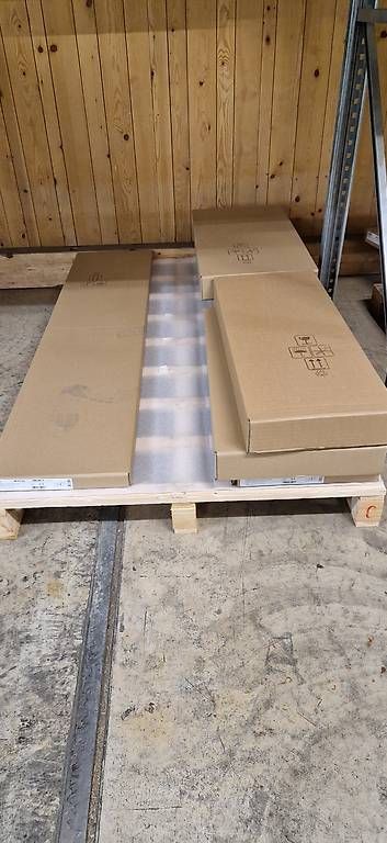 Commodes: Siedeboard neu mit Led – Neuf avec emballage d'origine à Lützelflüh-Goldb par Rampenverkauf_72_ 3