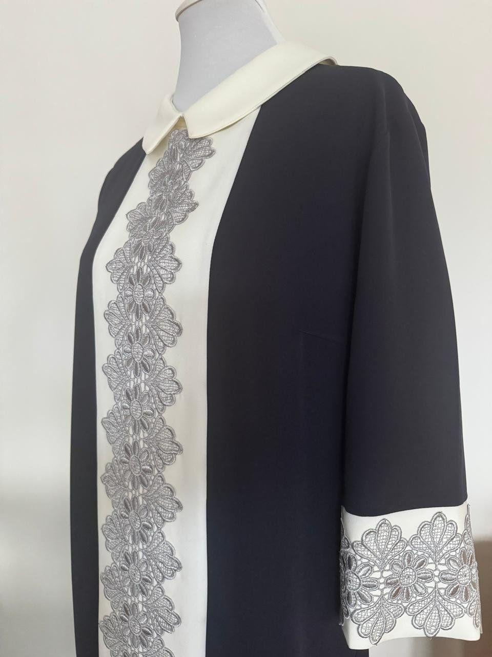 Robes: Kleid mit Spitzenverarbeitung – Neuf avec emballage d'origine à Glattpark(Opfikon) par sol_q9wn 1