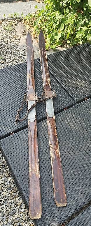 Skis: Vintage Holzski mit Originalbindungen – D'occasion à Killwangen par Swissaloha 1