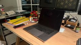 MacBook Pro M1 Pro 16  Late 2021 1000gb