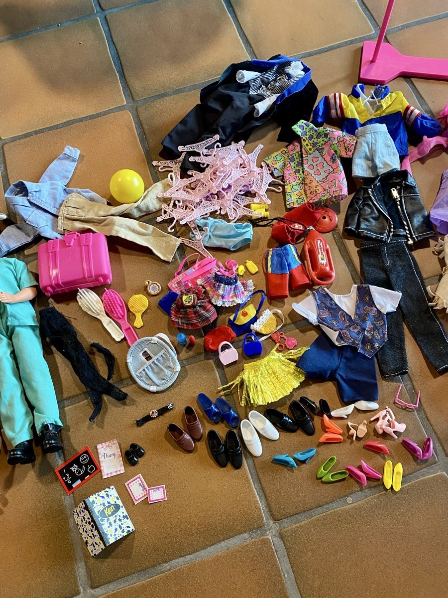 Puppen: Barbie Kleider, Schuhe & Accessoires - Set – Gebraucht aus Niederuzwil von paevi14 2