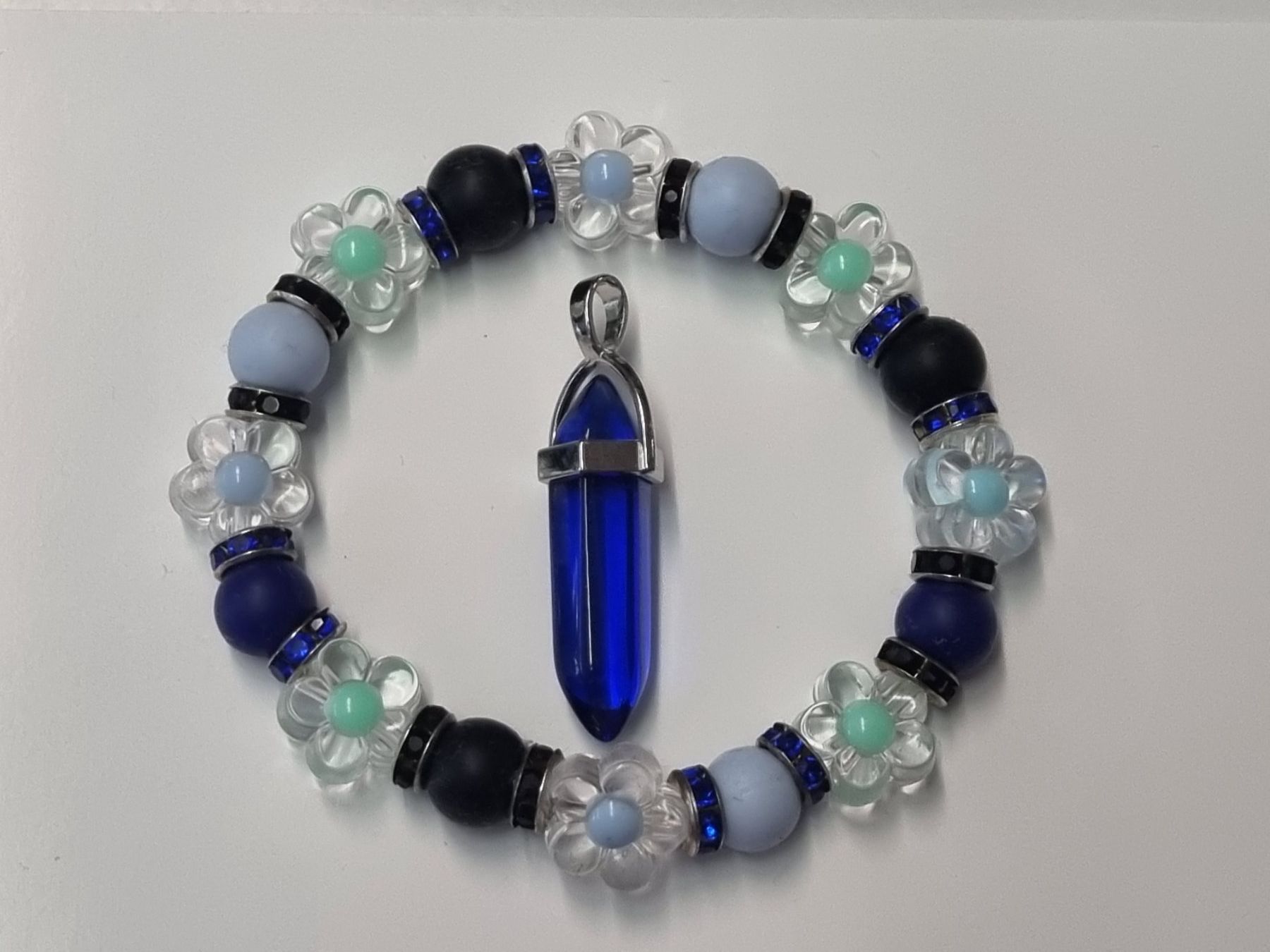 Bracciali & Braccialetti: Armkette mit Anhänger – Usato da Schönenwerd venduto da Chez_Mimi