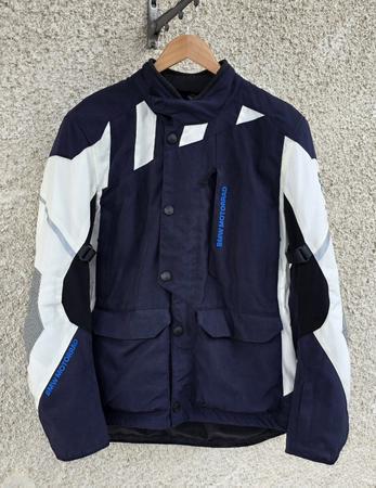 Veste BMW PACEDRY ADVENTURE HOM taille 52 (+/- L) état neuf.