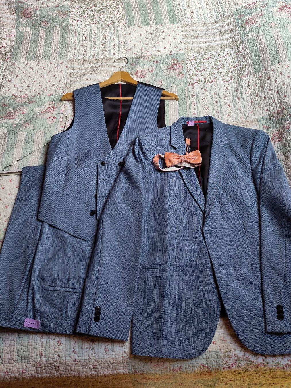 Completi: Costume Hugo Boss – Nuovo (secondo la descrizione) da Vevey venduto da chiara_a 3