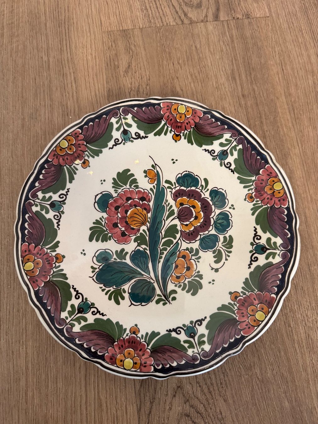 Piatti: Delft Polychrome 1977 Teller Handpainted Holland D: 22cm – Usato da Fislisbach venduto da chili2006