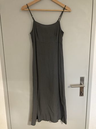 Sisley Sommerkleid, Gr. XS Grau - Perfekt für den Sommer!