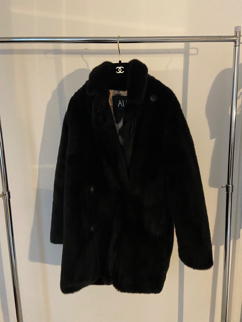 Mäntel: Alix faux fur Mantel – Gebraucht aus Zürich von Larazade 1