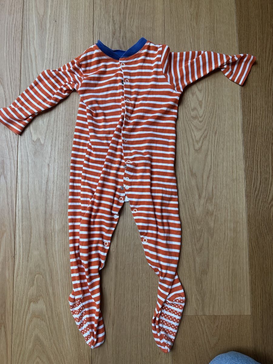 Lotti di vestiti: Kinderkleiderset 1-2 Jahre – Usato da Basel venduto da Bietemeerrettich 4