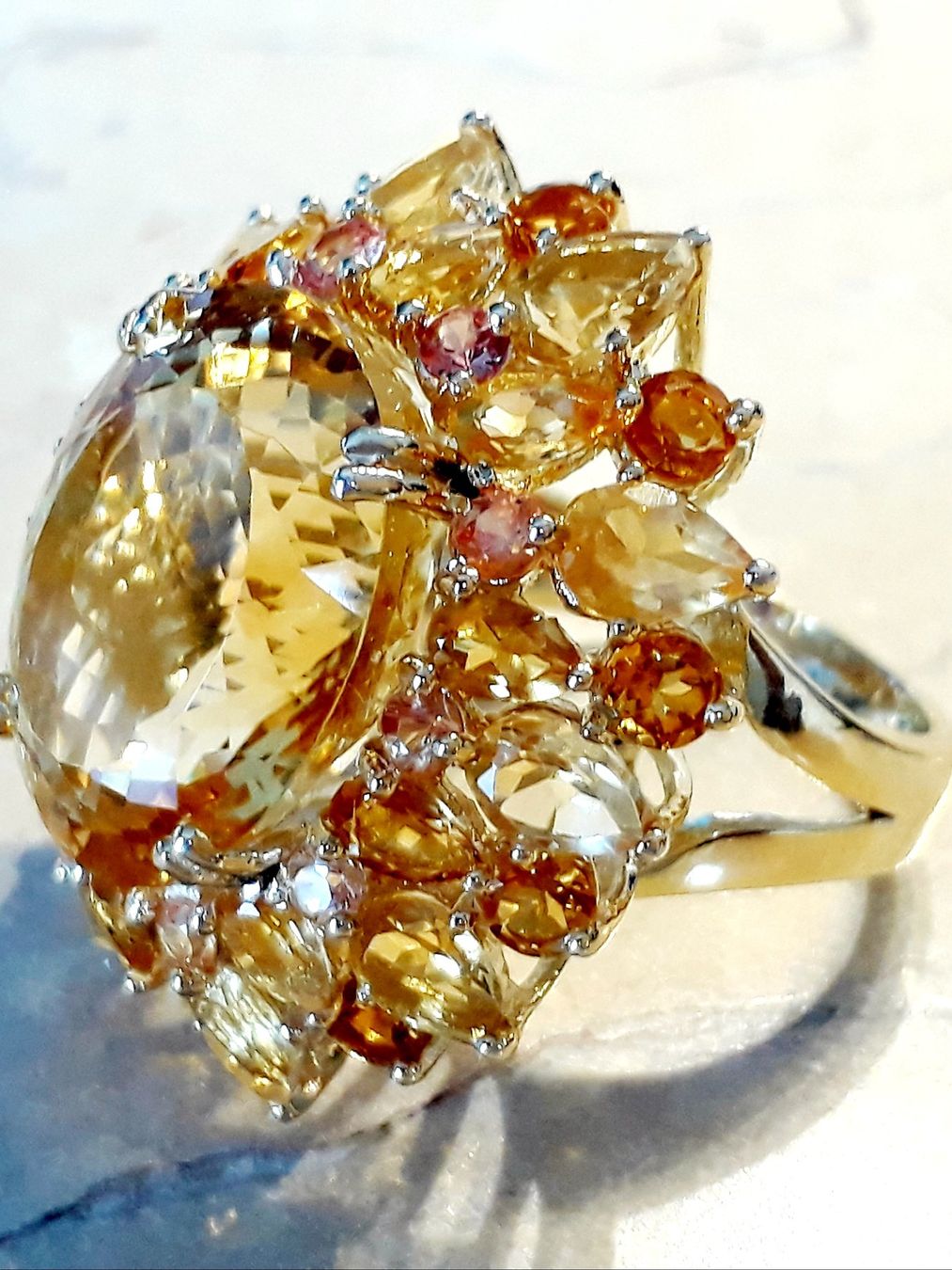 Bagues: Wunderschöner Vintage Ring voller Citrine – Neuf (Voir description) à Zürich par adriben 1