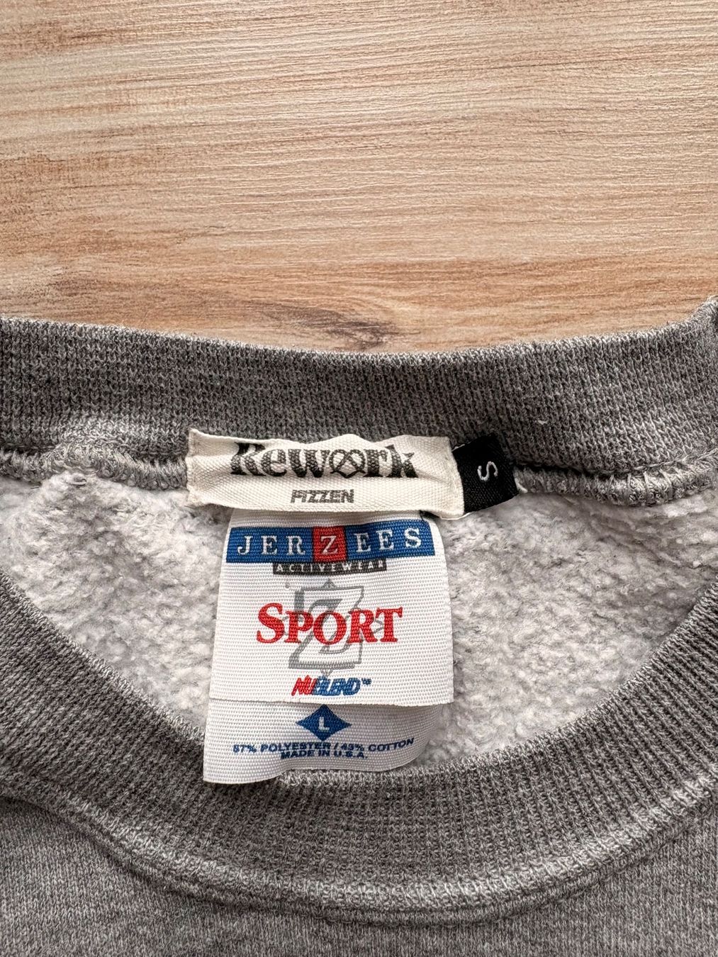 Maglioni & Felpe: Vintage Jerseys Pullover Fizzen Reworked – Usato da Wigoltingen venduto da _vntg_ 1