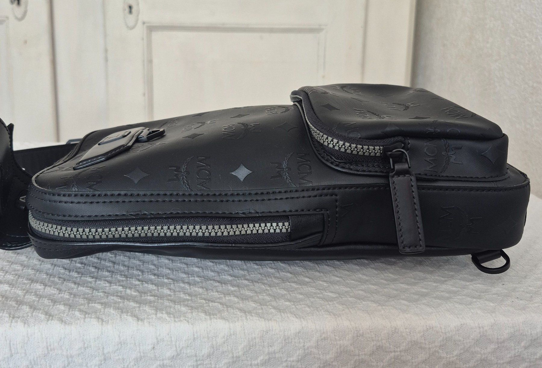 Mcm Zaini: MCM Rucksack bzw. Brusttasche – Usato da Dottikon venduto da Pega7 8
