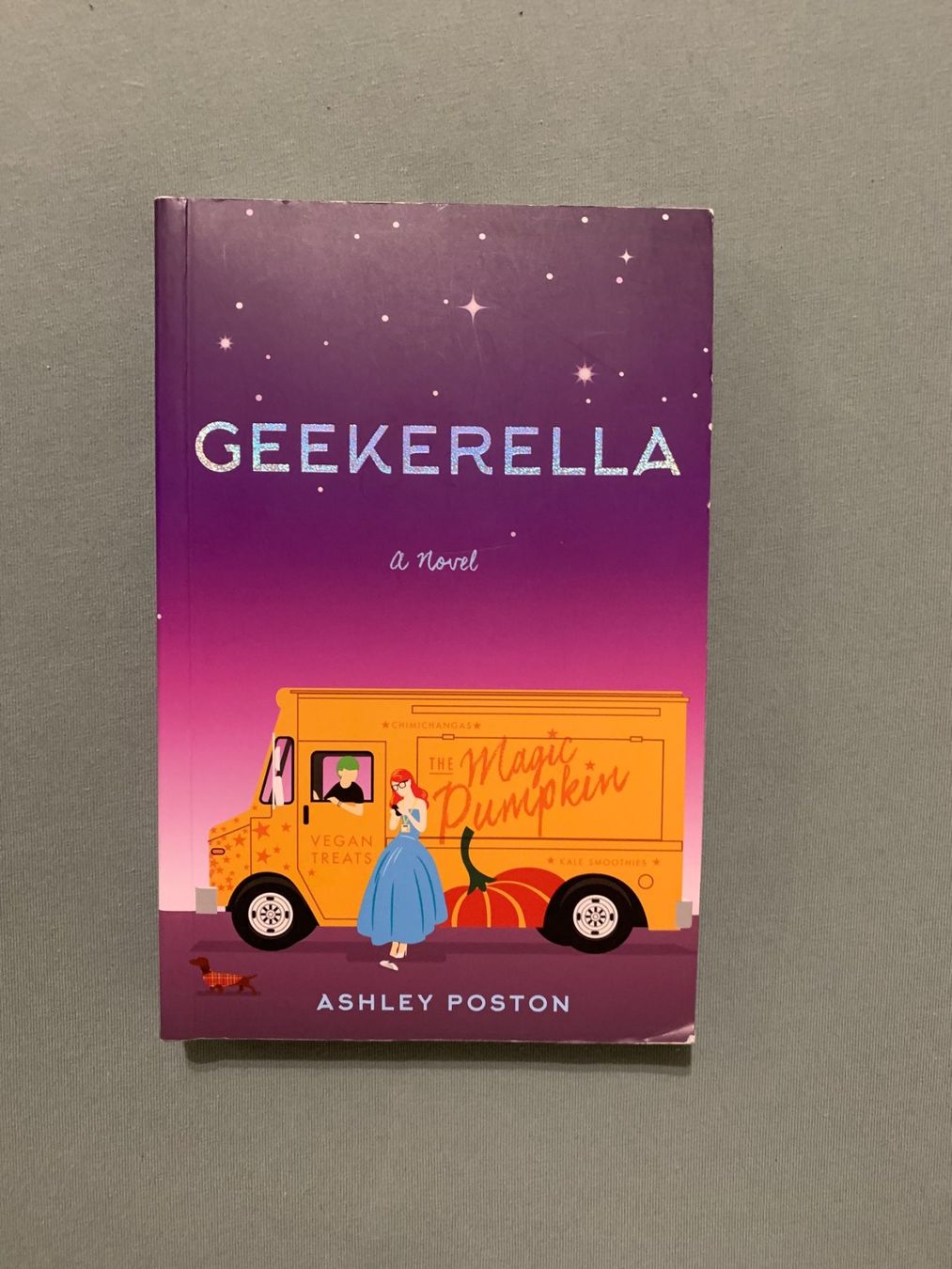 Libri: Geekerella - Ashley Poston – Usato da Wabern venduto da JaMi.