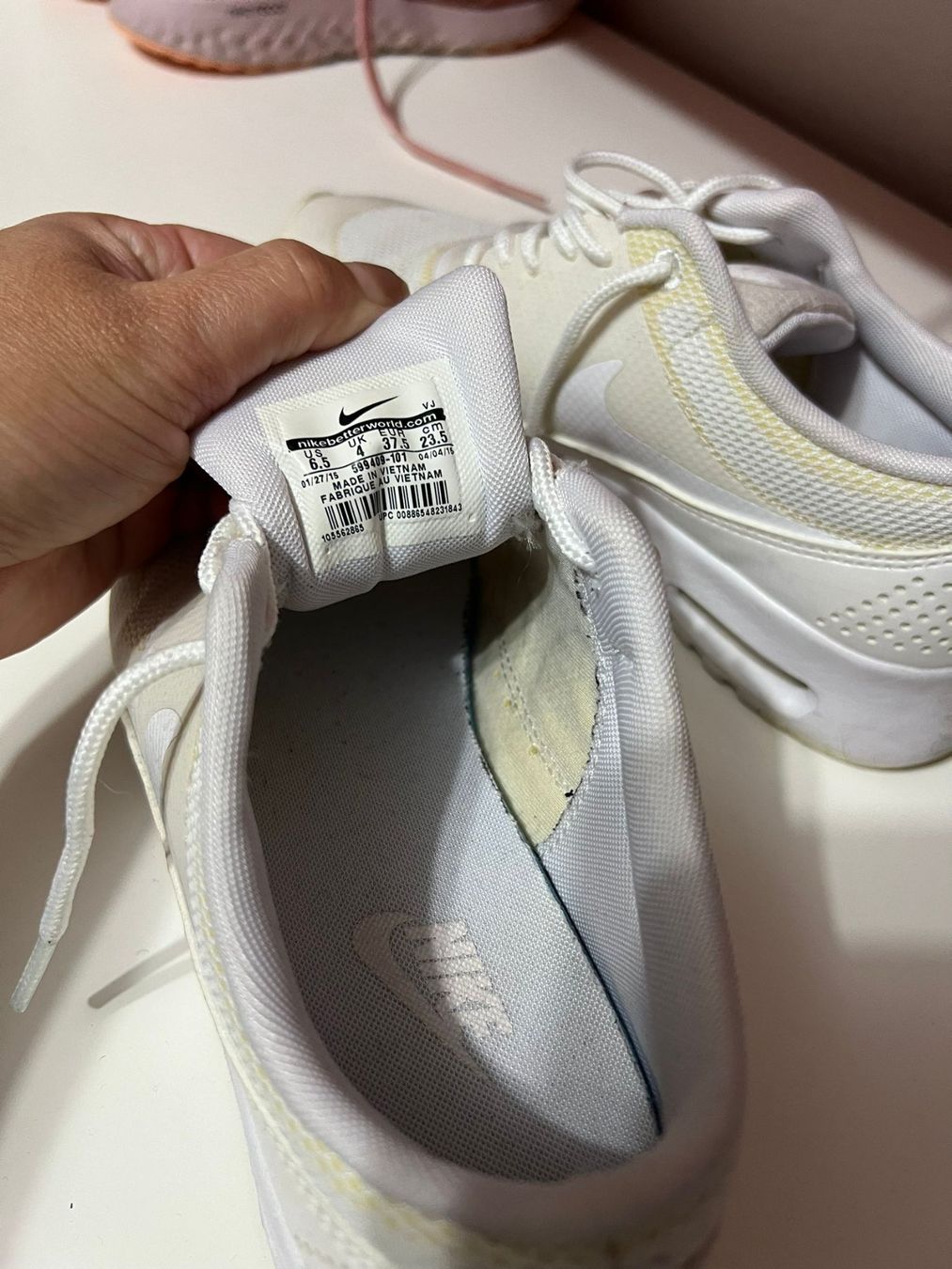 Damenschuhe: Nike Schuhe weiss – Gebraucht aus Lupfig von Pluribus 1