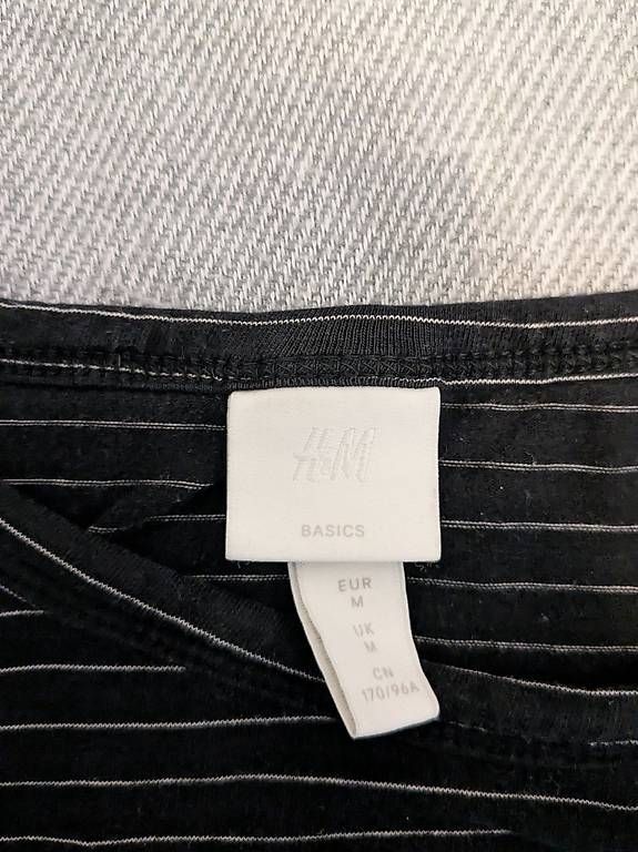 T-shirt: T-Shirt - H&M – Usato da Gams venduto da sen_y2ml 1