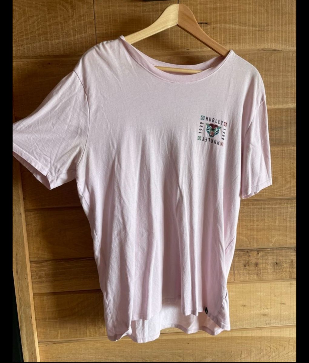 T-shirt: Hurley T-shirt M – Usato da Morges venduto da Brunocunha05