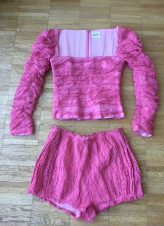 Khaite Top + Shorts Kostume, Gr. S