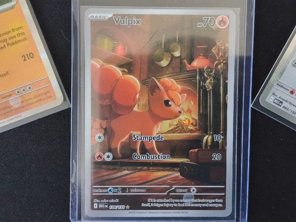 Mega Evolution Pokemon Vulpix 138/132 MEG EN + 43 cartes (Neu (gemäss ...