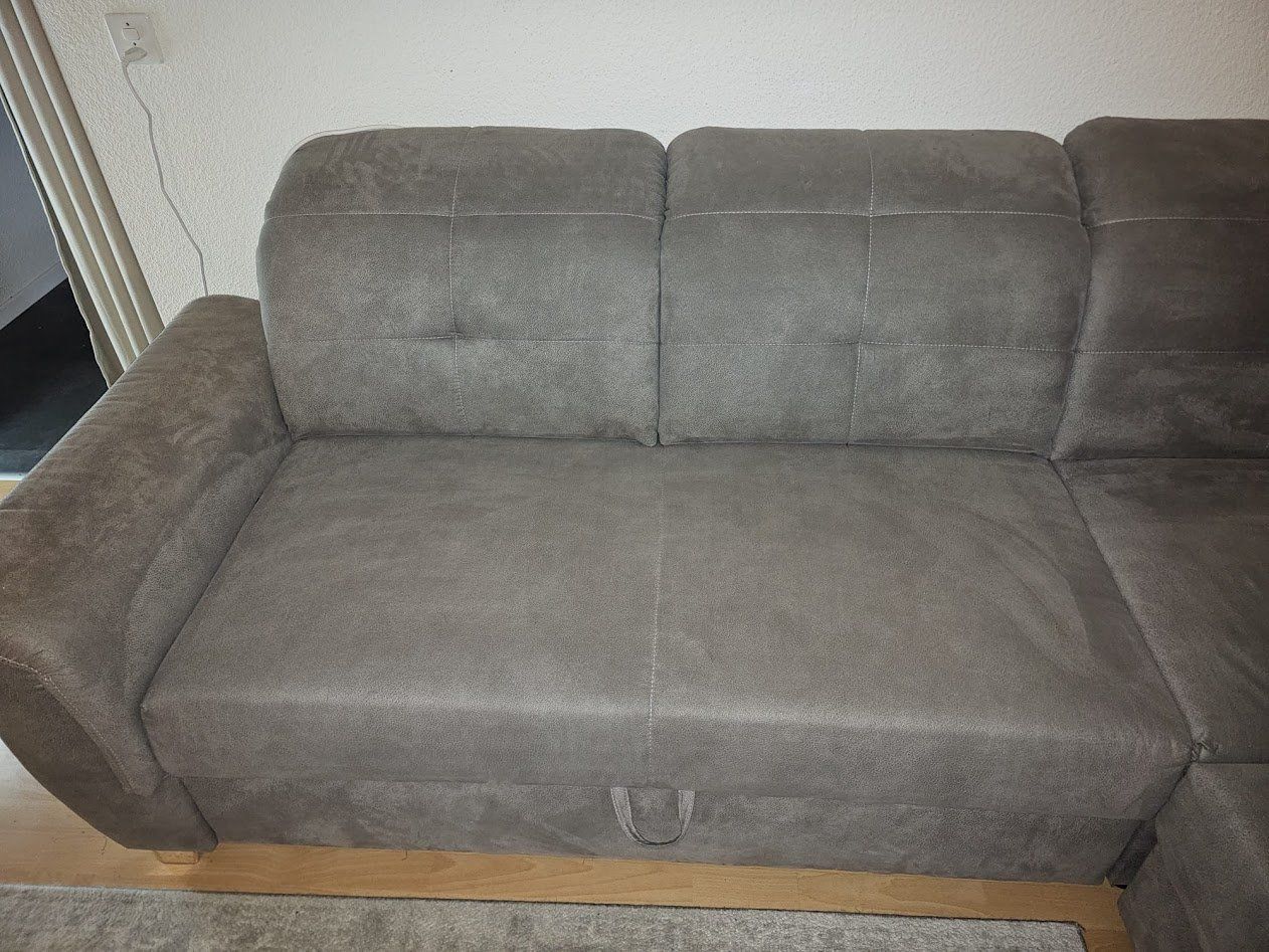 Divani: Ecksofa mit Schlaffunktion – Usato da Ettiswil venduto da heidimikegeissl 2