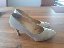 Pumps Paul Green Lackleder beige Grösse UK 4,5 gebraucht