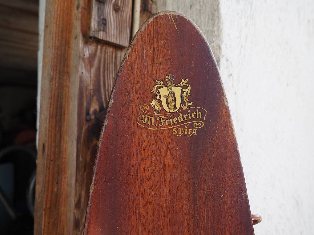 Skis: 1 Paar alte Wasserski – D'occasion à Schänis par Wewu 2
