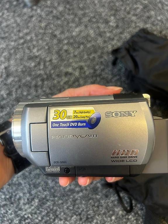 Videocamere: Sony Handycam DCR-SR60 – Usato da Holzhäusern ZG venduto da Suki0308