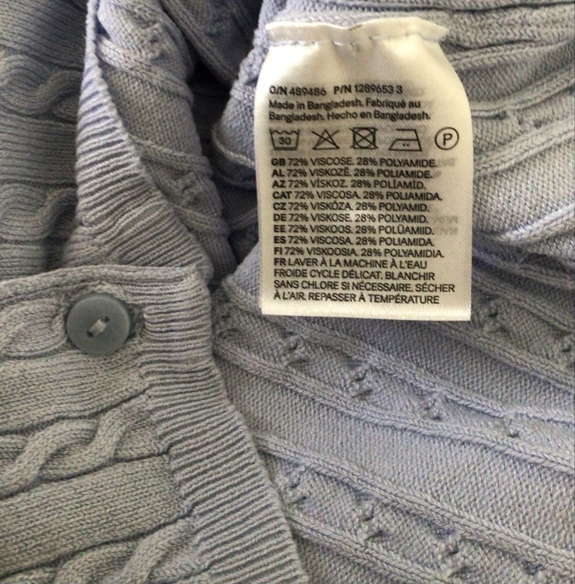 H&M Jacken: Strickjacke H&M Damen Grösse L hellblau Viskose – Gebraucht aus Oberwil BL von Brichri3001 3