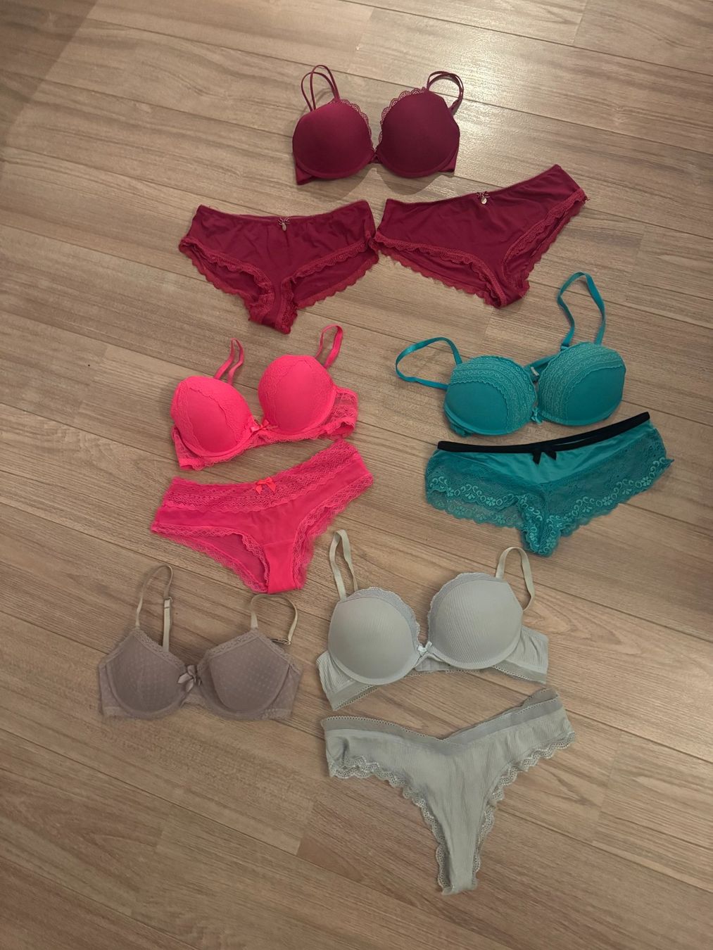 Altra biancheria intima: 10 Stk. BH/Slip Set 75B/S – Usato da Bonstetten venduto da MJ45