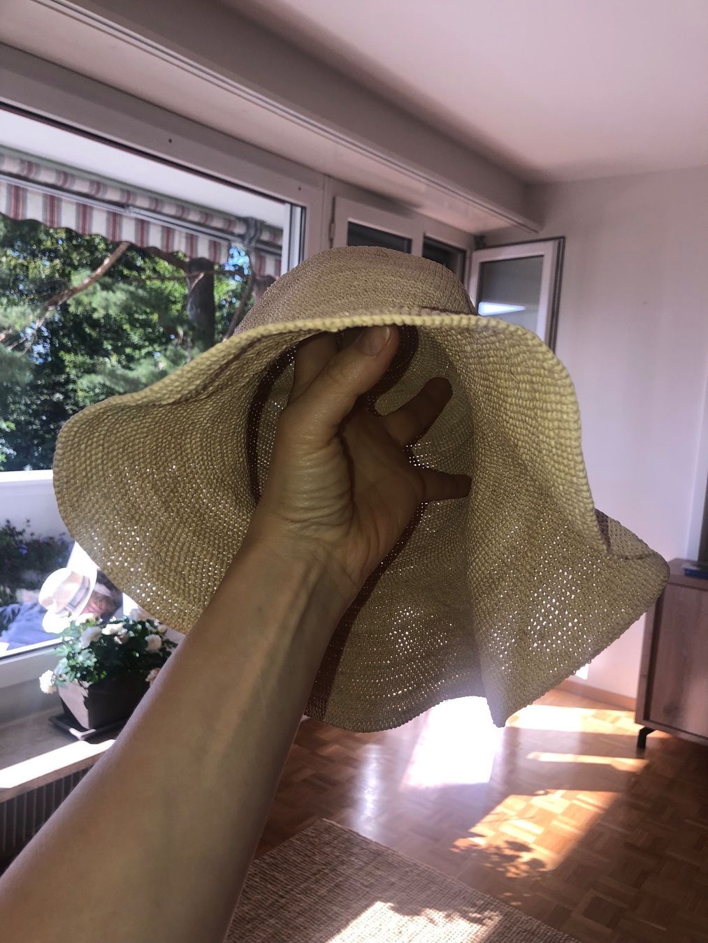 Copricapi, berretti & cappellini: Strohhut Raffia Gr S/M – Usato da Zug venduto da estarthyme 5
