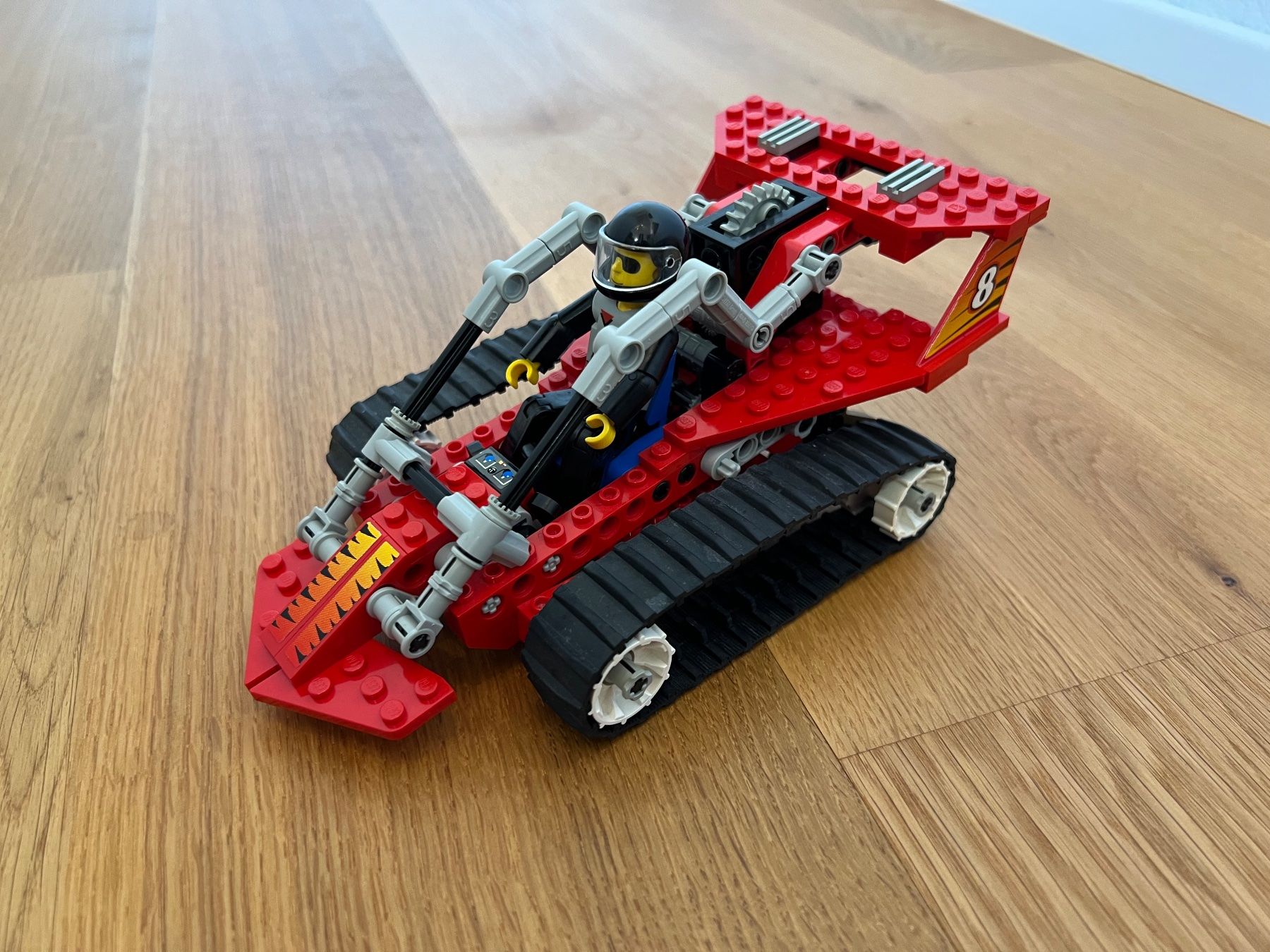 Lego Kit di costruzioni: 8229 LEGO Technic "Tread Trekker" – Usato da Neuenegg venduto da mocbricks