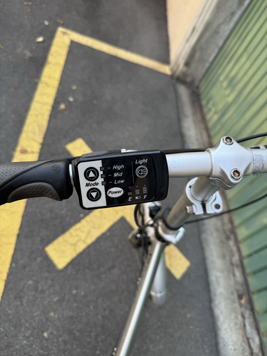 Vélos: Vélo électrique pliable E-Motion – D'occasion à lausanne par Filiajephte 2