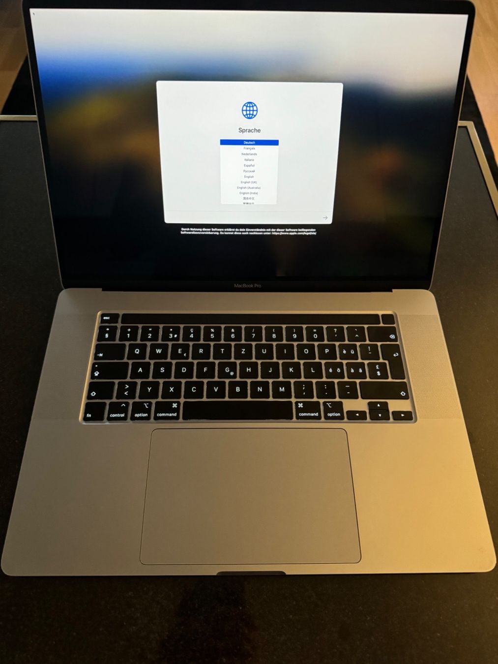 Apple PC: MacBook Apple Pro 16 - 1ère main - état impeccable – Usato da St-Aubin-Sauges venduto da Vente-Articles 8