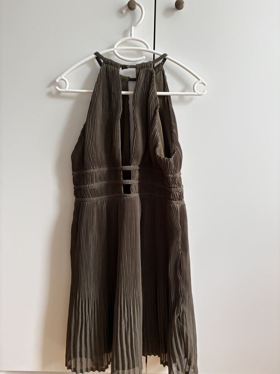 H&M Kleider: Kleid Damen grün, Grösse 38, H&M – Gebraucht aus Zürich von Sera.13 2