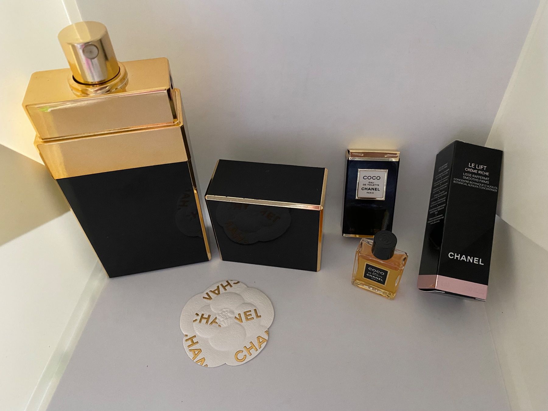 Chanel Profumi & Eau de Toilette: Set Coco Noir de Chanel – Nuovo (secondo la descrizione) da Bouveret venduto da wes_7zll