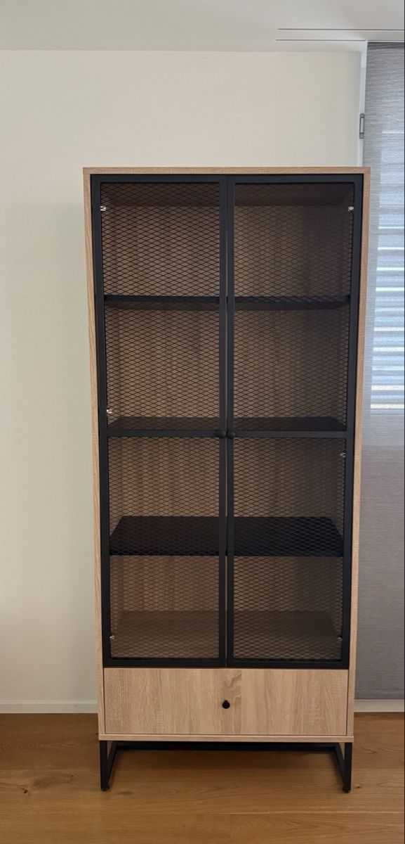 Armoires: Vitrinenschrank Metall und Holz Optik – D'occasion à Kleinandelfingen par DarLing03