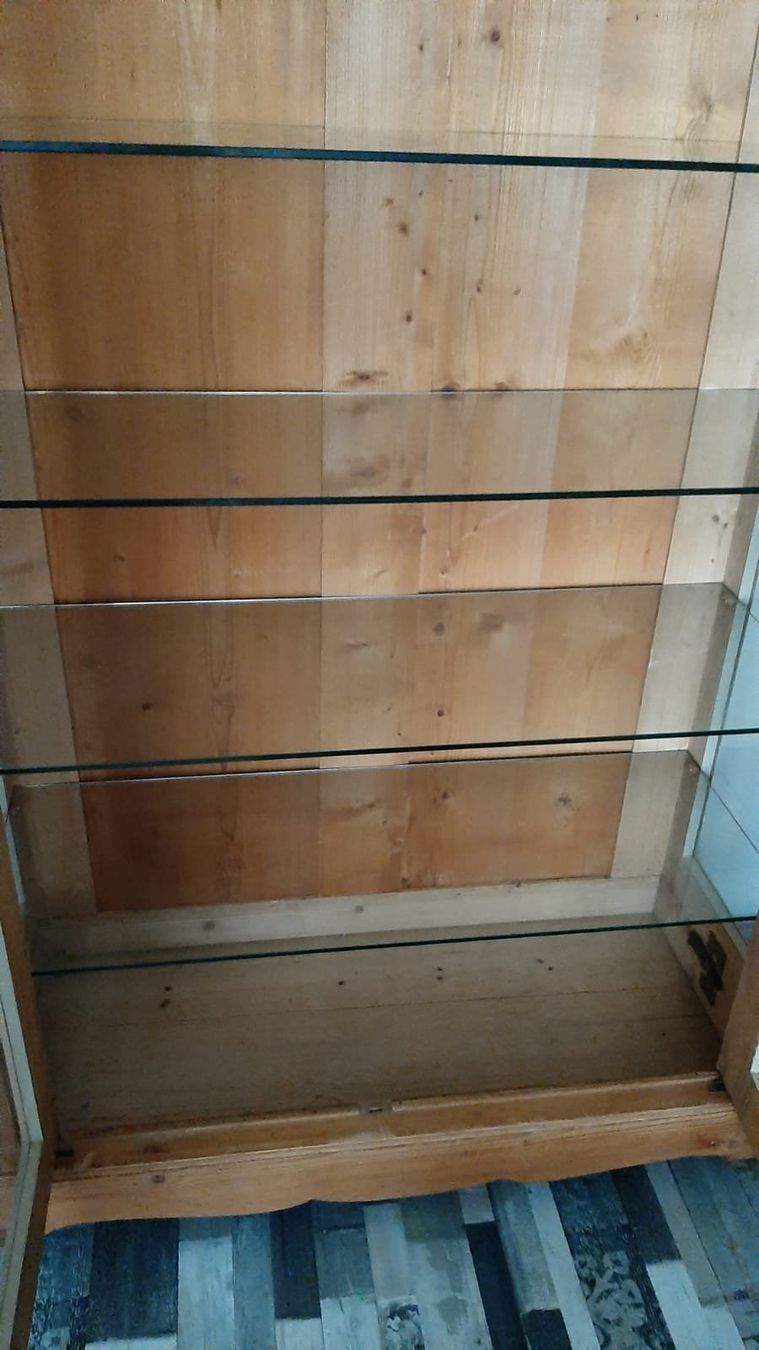 Vetrine: Antike Vitrine  Bauernschrank – Usato da Aarburg venduto da joe1366 2