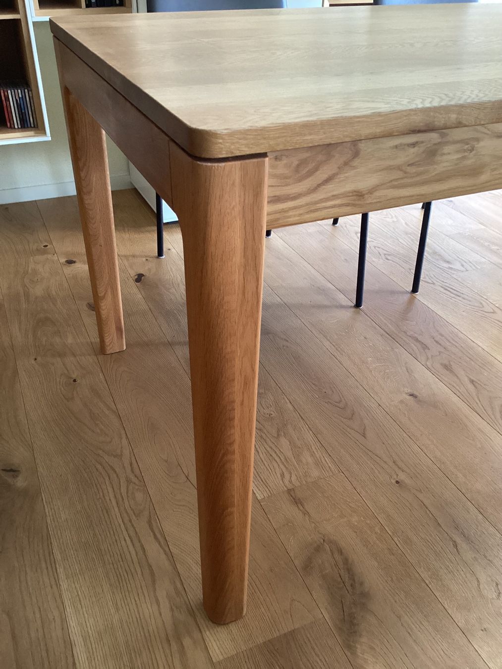 Tische: Designer Esstisch – Gebraucht aus Altnau von riomio 3