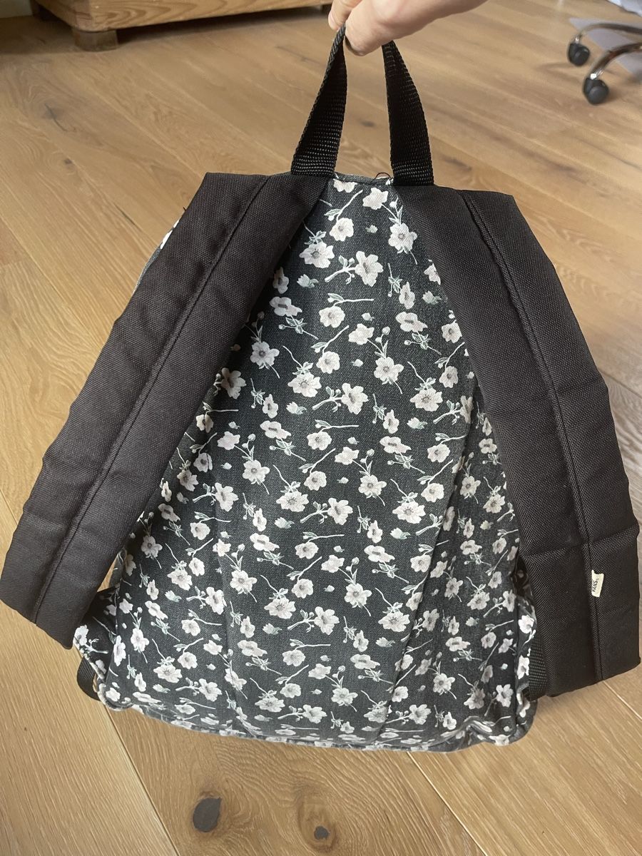 Vans Kindertaschen: VANS Rucksack Blumenmuster – Gebraucht aus Hugelshofen von _riirii13 2