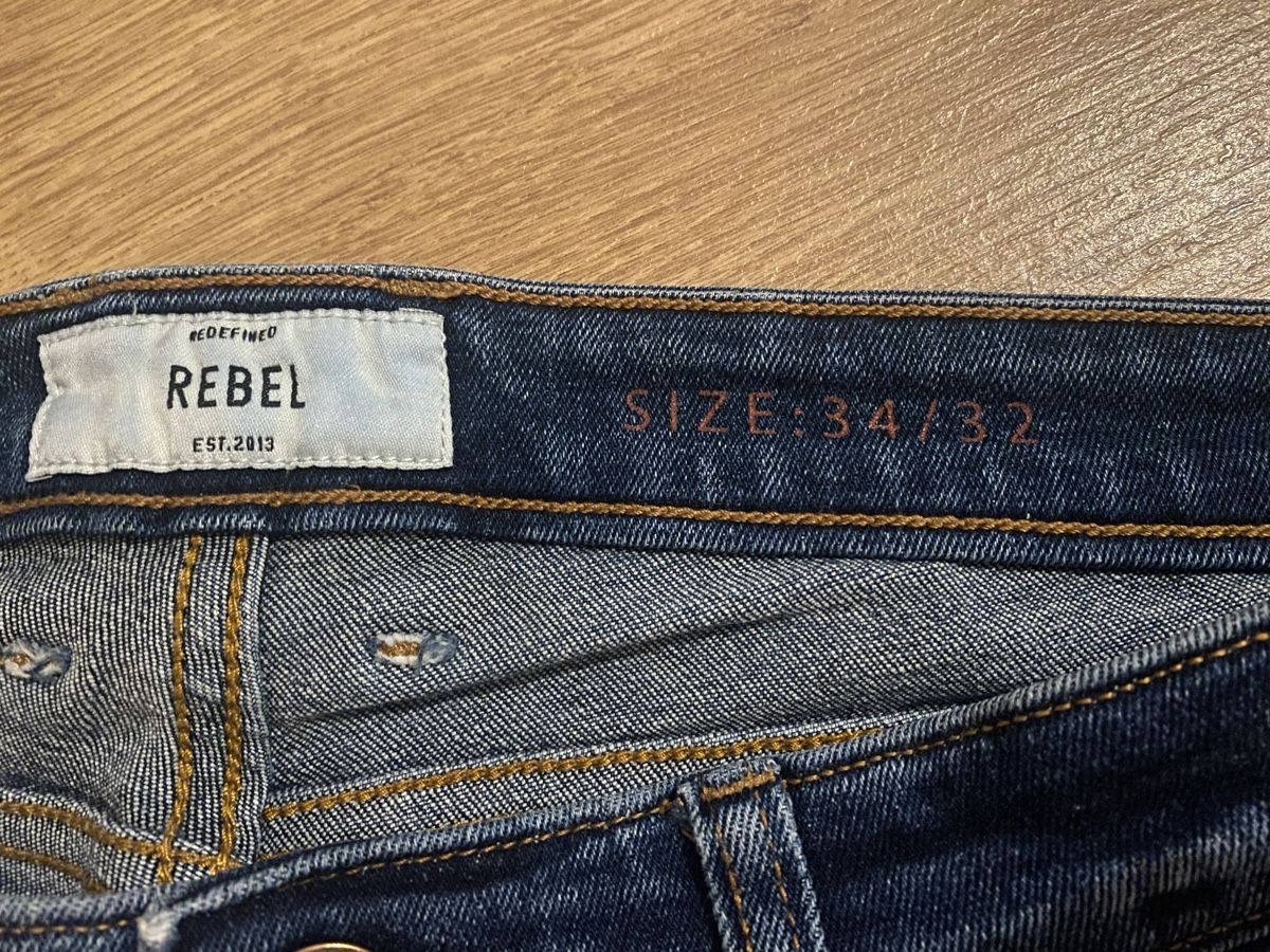 Jeans: Redefined Rebel Jeans Grösse 34/32 – Gebraucht aus Wigoltingen von luu23 2