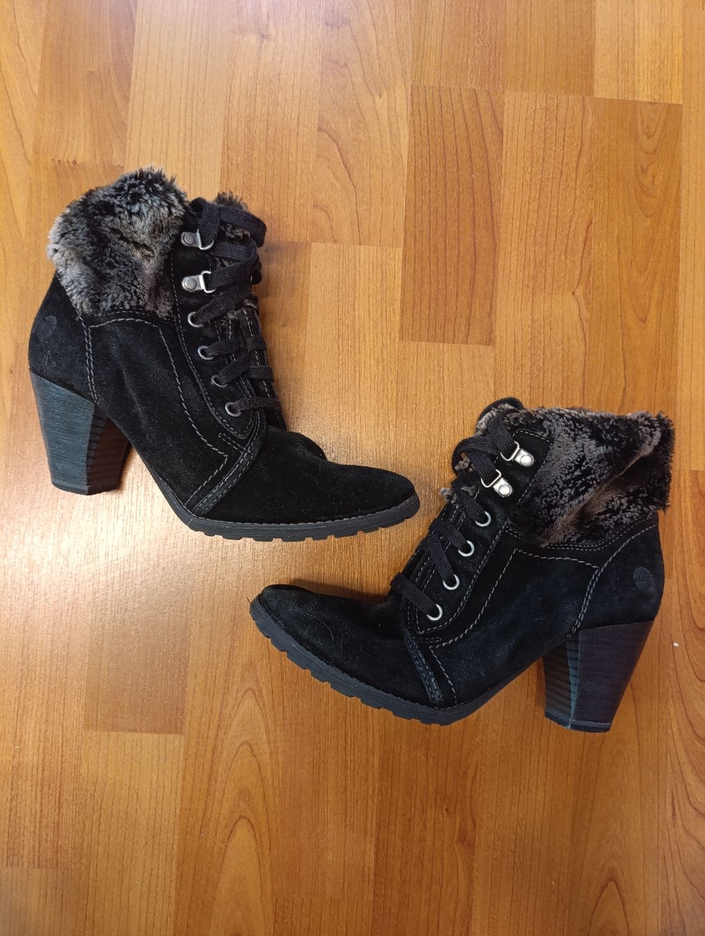Tamaris Chaussures femmes: Winterstiefel schwarz – D'occasion à Burgdorf par ogiste01