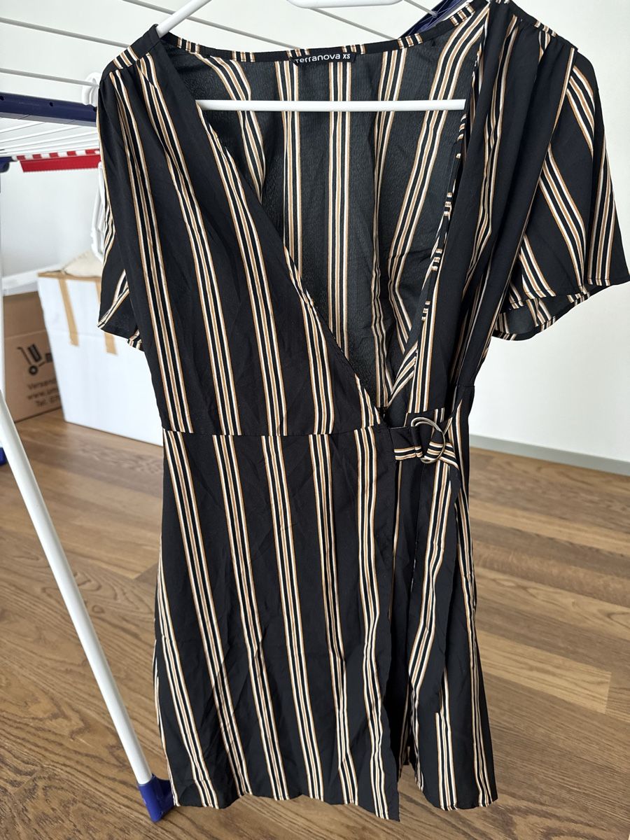 Vestiti: Süsses Wickelkleid XS – Usato da Zürich venduto da bia_6kmj 6