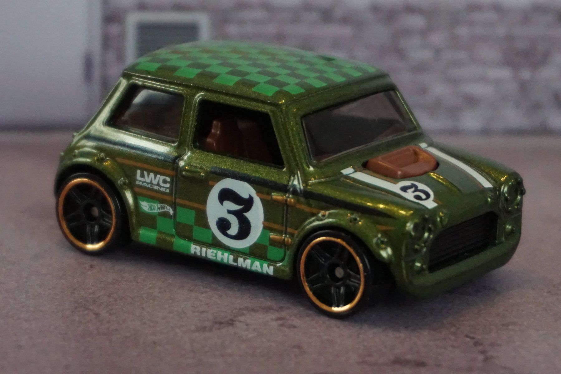 Hot Wheels Voitures modèles: HotWheels Morris Mini Racing TOP !!!!!!!!!!!!!! – D'occasion à Reiden par Doppeldecker69