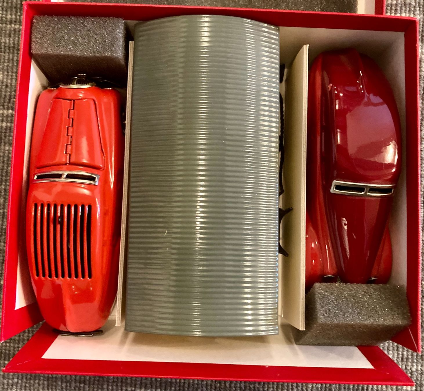 Schuco Giocattoli: Schuco Autos mit Garage – Nuovo e nell'imballaggio originale da Hauptwil venduto da Schmoisi 1